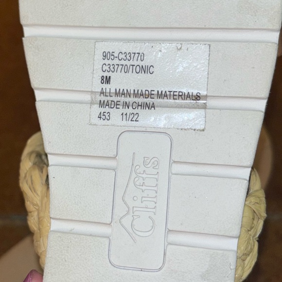 Cliffs sandals never worn - Picture 2 of 2